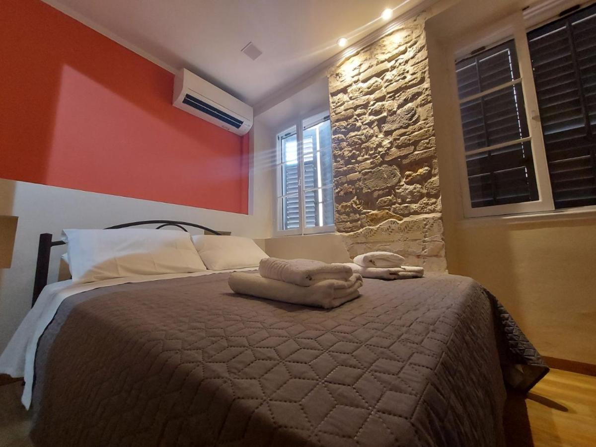 Corcyra Microflat In Old Town Lägenhet Corfu  Exteriör bild